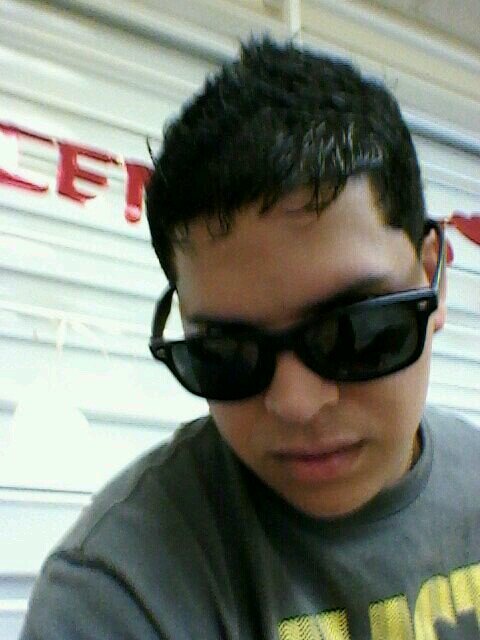Hi! I'm COD Player Sniper Feeder | I Love Cars | I play PS3 & Xbox 360 | Follow Me!