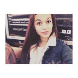 Nicole, 13, Isabelle Fuhrmans biggest fan ofc