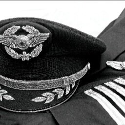 Venezolano Ex-piloto de AVENSA. VIASA. KLM. MARTINAIR y actual Capitan de EVA AIR