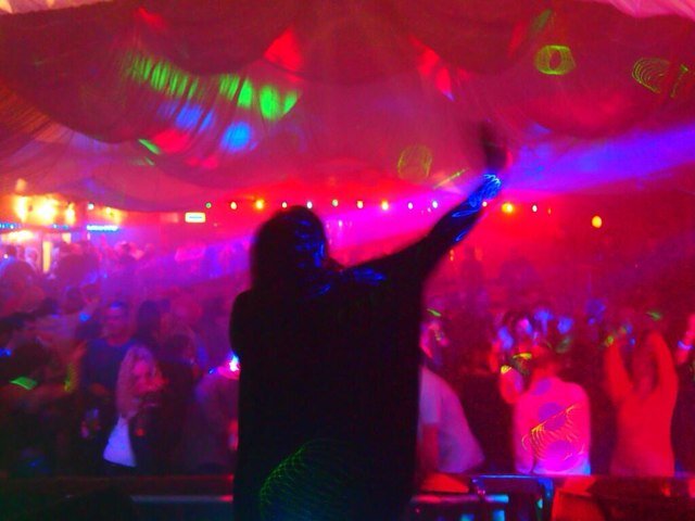 Shirehorse Oldskool 90s Djs & Party Organisers in Cornwall for over 25 years!