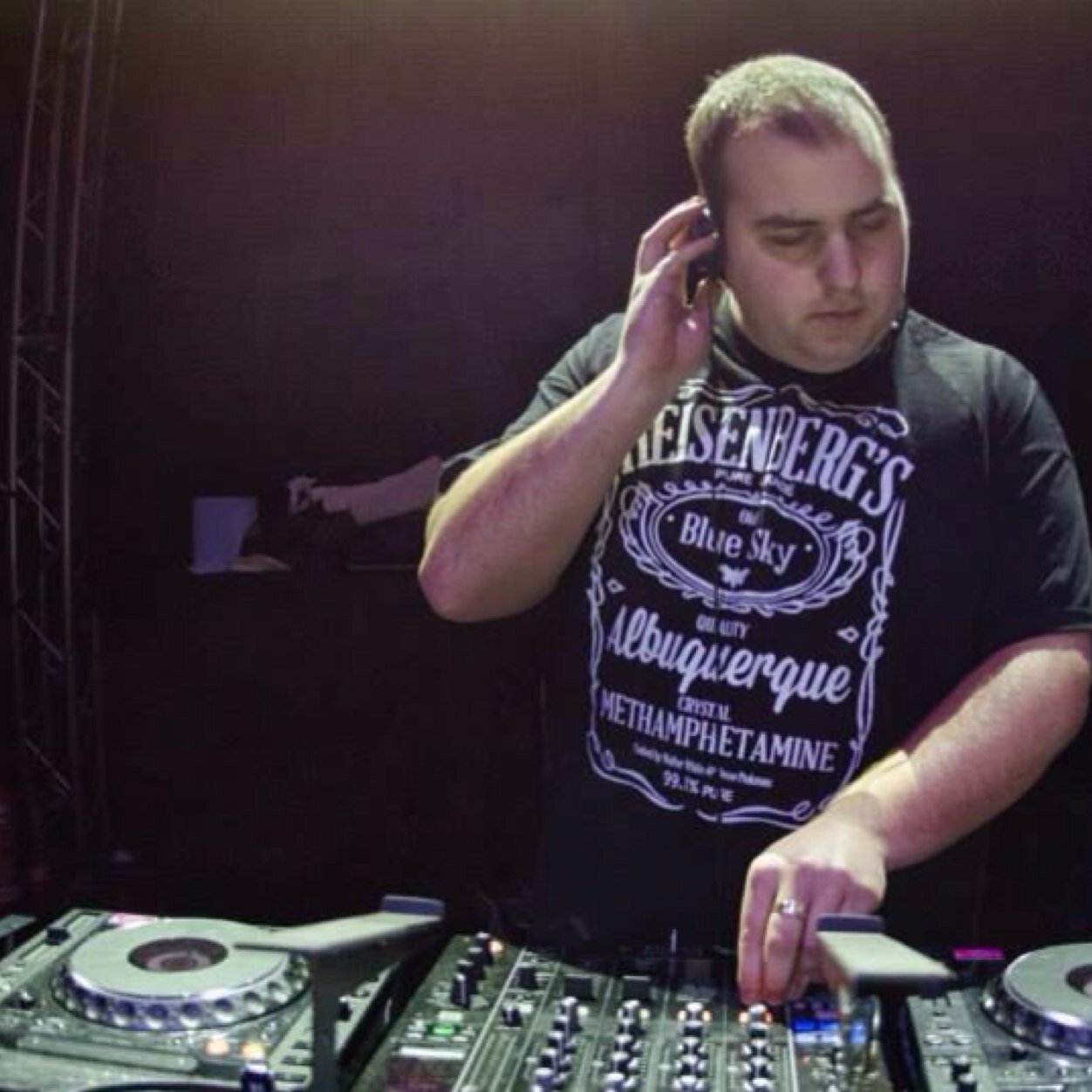 Djphillymix's profile picture. Local DJ/music producer. Resident dj for #urbanripple. Proffesional photographer.