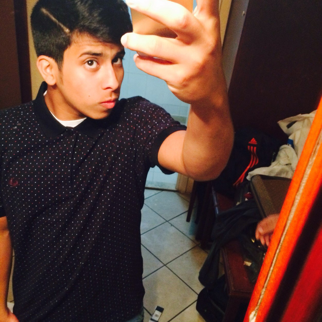 Kik /meshari.B.S.