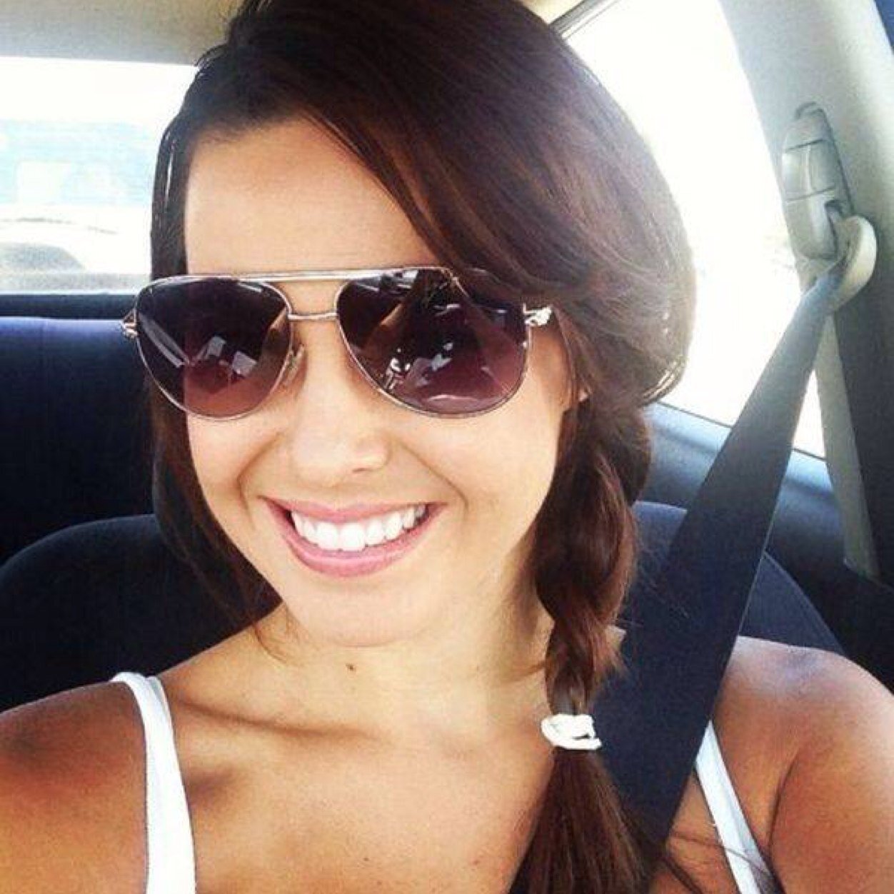 rosales_rosie's profile picture. Live life in the present