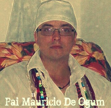 Babá Mauricio Ti Ògún
Consultoria espiritual através do Jogo de Búzios.  Florianópolis e região.
48 9953-1153