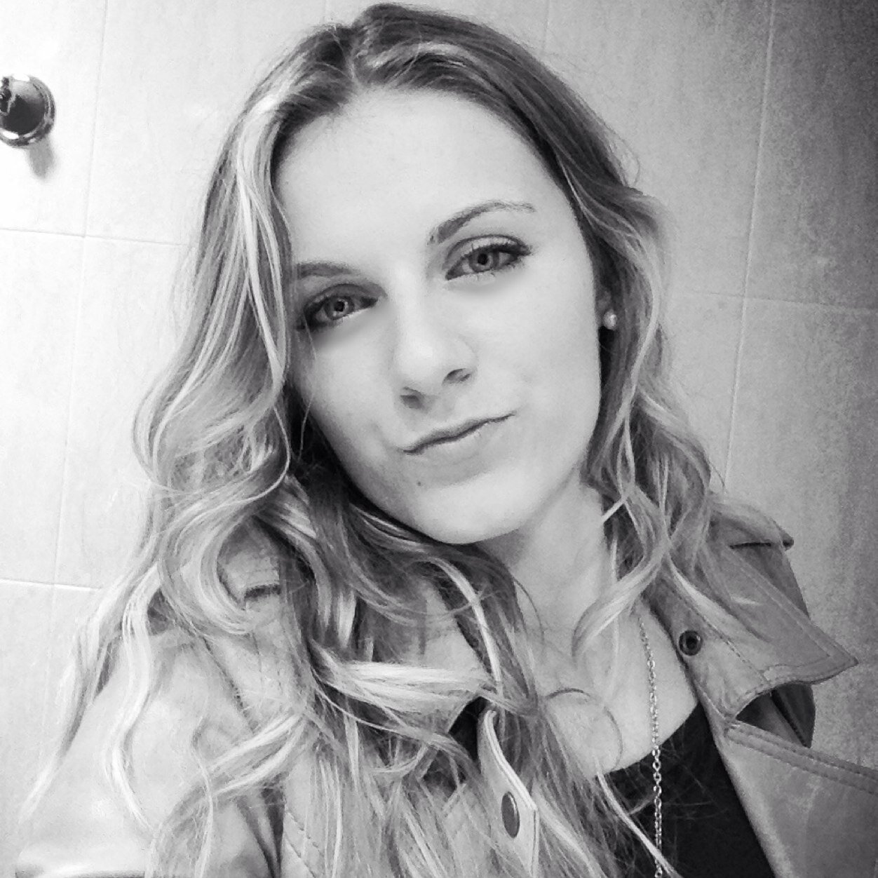 Andreameri93's profile picture. Estudiante de ingeniería agroalimentaria en la upv                             ♡ ☆  I LOVE MY LIVE  ☆ ♡