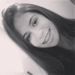 Parei de fingir felicidade e passei a ser feliz de verdade.