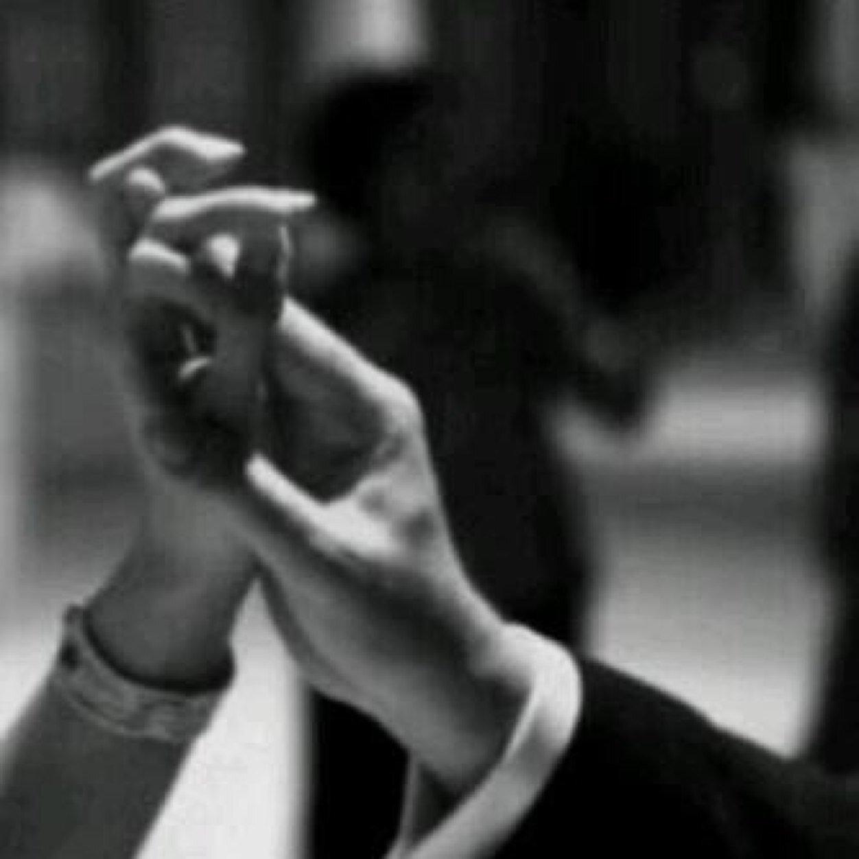 - وخذني لدفى أحضانك خلني فيك إتهنى ♡♡'