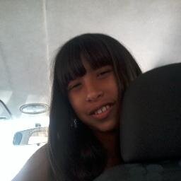 thais_india's profile picture. eu adoro nadar,comer hamburguer,e acima de tudo amo estudar