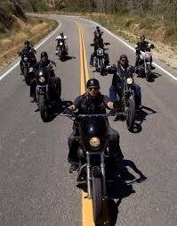 Love Breakout kings Love Sons of Anarchy Love Mac N Cheese 2 dogs min pincher and Rottwiler