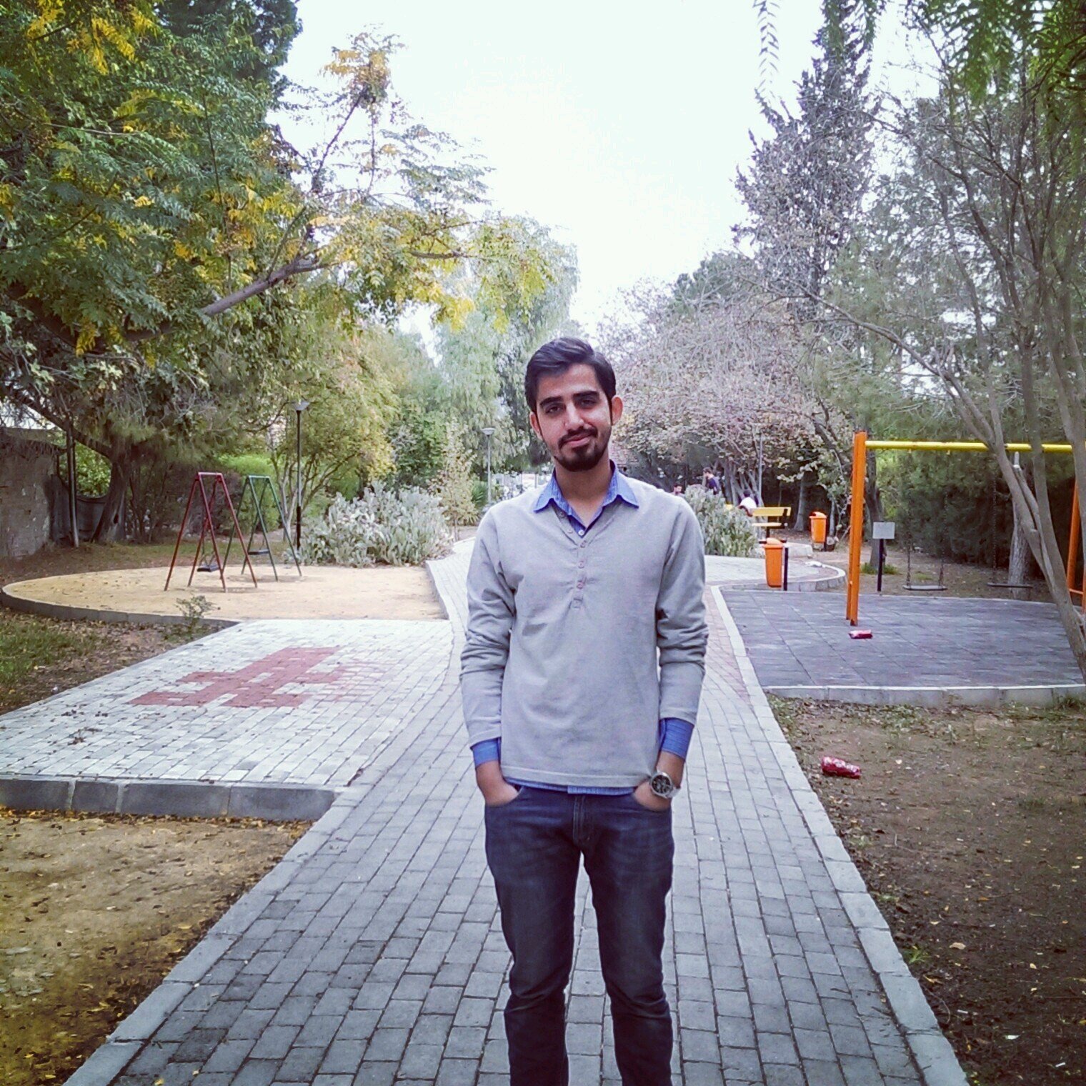 hassanshaikhoni's profile picture. 