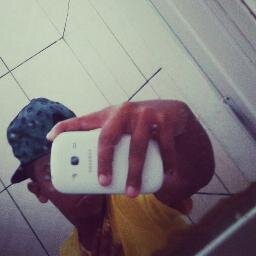 esse cara sou eu                         http://t.co/HhLe74HV1n