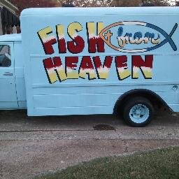 Food truck serving seafood in the greater Memphis area.