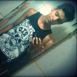 ♥ , #SelenatorBoy n.n , #DirectionerForever C: , Me gusta todo tipo de Musica ♫ , Amo Comer :3♥