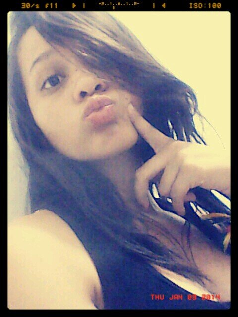 Apenas uma frase me define...!
 ``Decifra-me,mais não me conclua.posso te surpreender´´