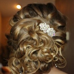 I've done wedding/homecoming/prom hair for 4 years, and I would love to help you ladies out! i will come to wherever you need, just DM me for my number!:)