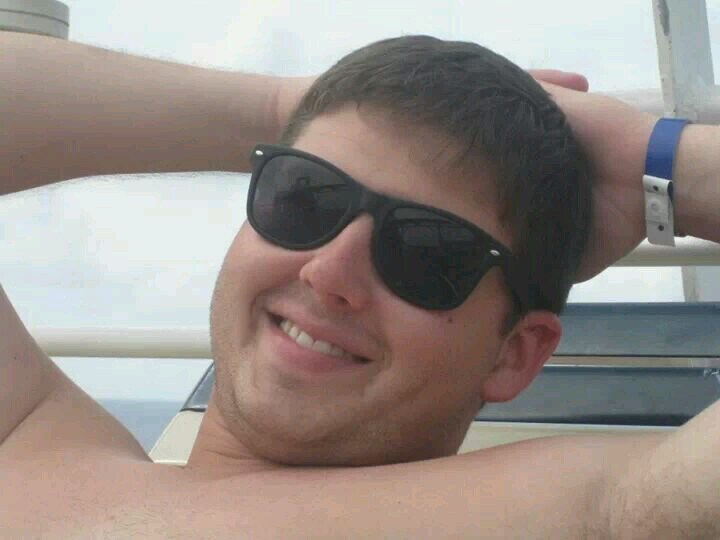 derekthill's profile picture. 