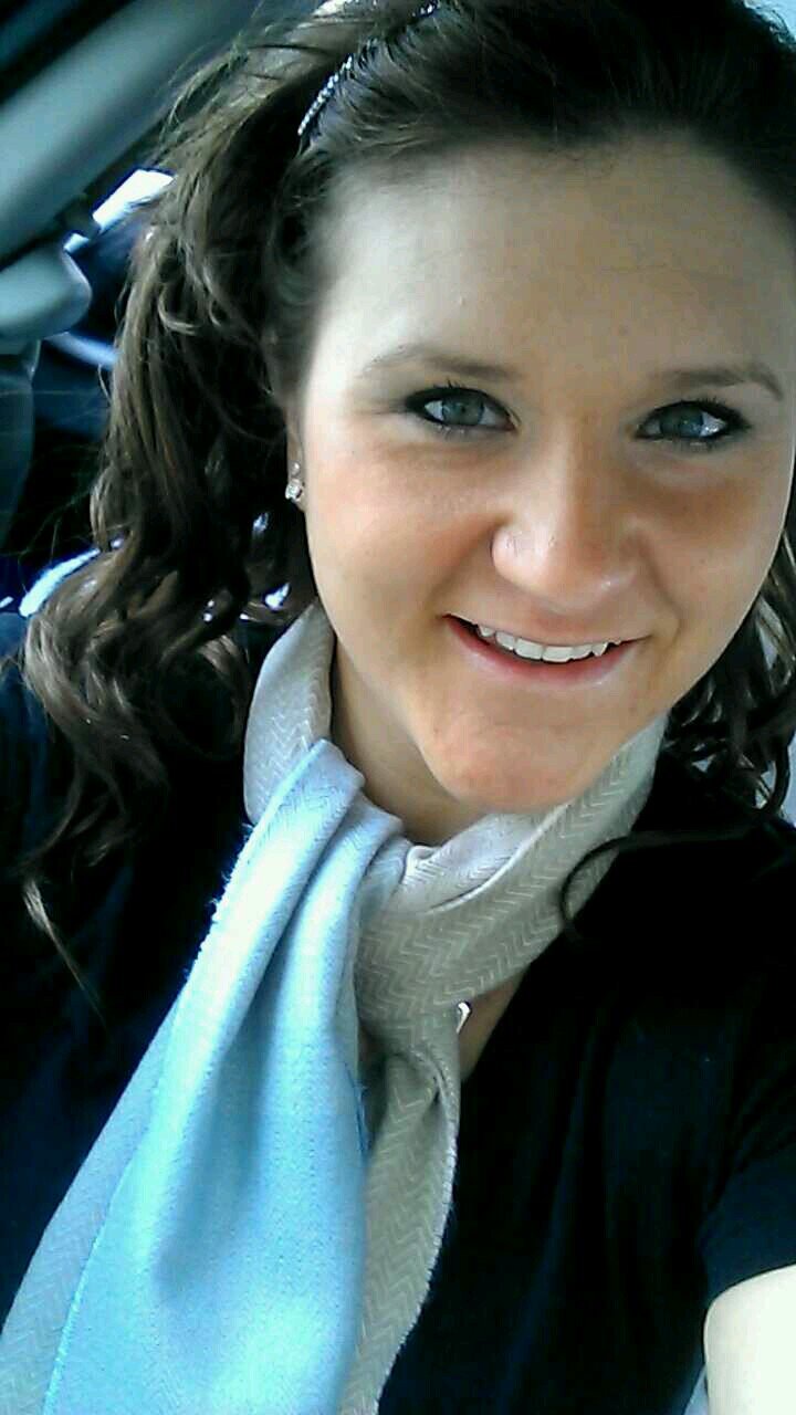 there's only one girl who will forever be around in my life, @laineynicole6 my best friend! ready to finish my schooling & start my life (: