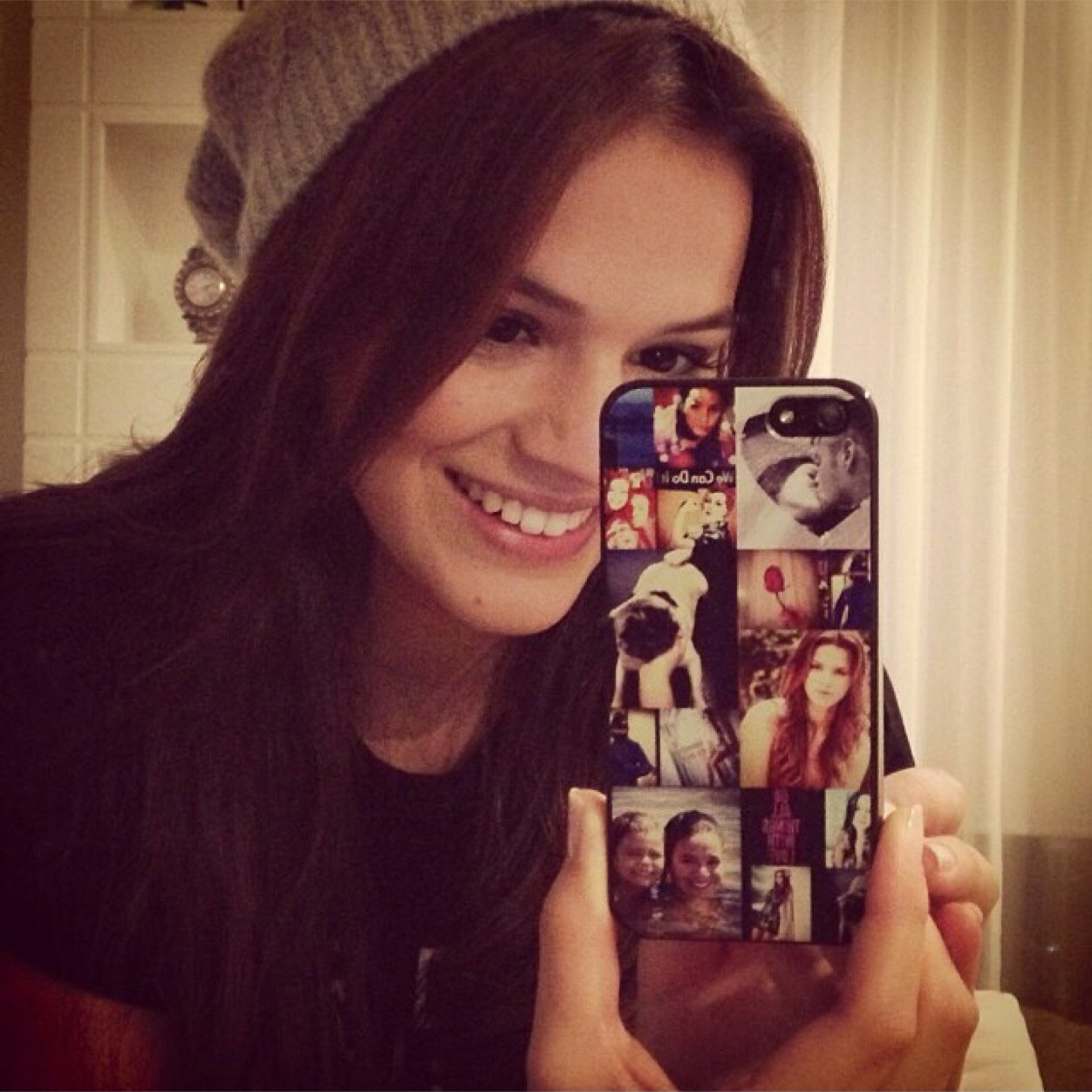 Seu sorriso,seus olhos são as peças certas que encaixam no meu coração! Por você @BruMarquezine ! Seguido por ela:29/03