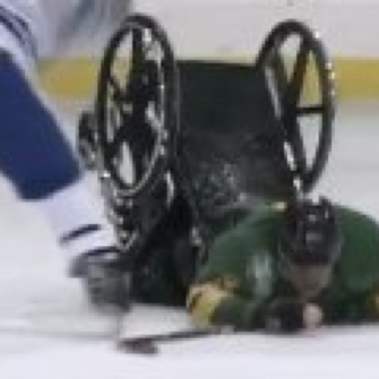 BLaroux's profile picture. 