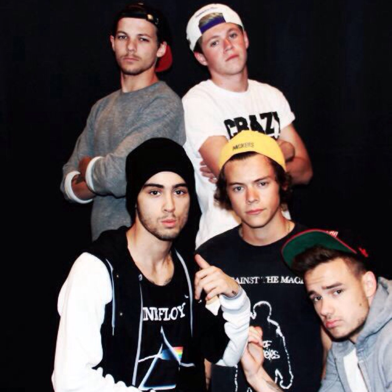 DM us a message you would like to say to a fellow fan of the boys | all messages will stay completely anon | spread the love