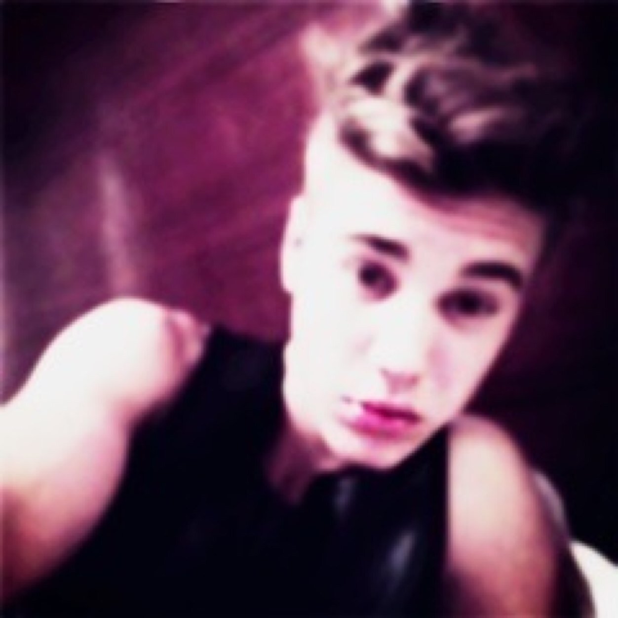 biebshad0w's profile picture. xoxo for all those bitches