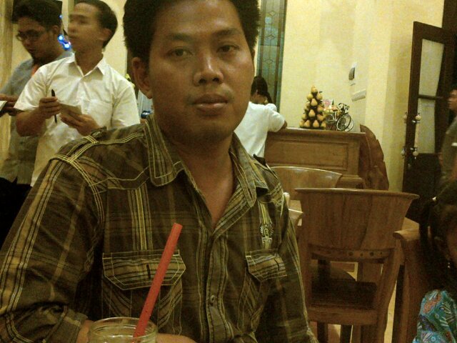 yanto_76763's profile picture. Pemilik Sari Laut Dan Ikan Bakar  Probolinggo,Jatim,Indonesia,JL.Soekarno Hatta.