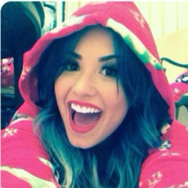 Demi lovato,Neon lights tour•
