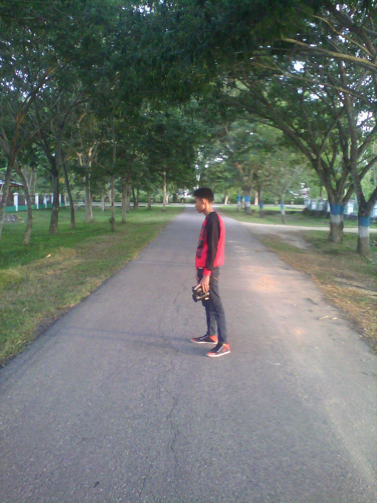 b_qadar's profile picture. 