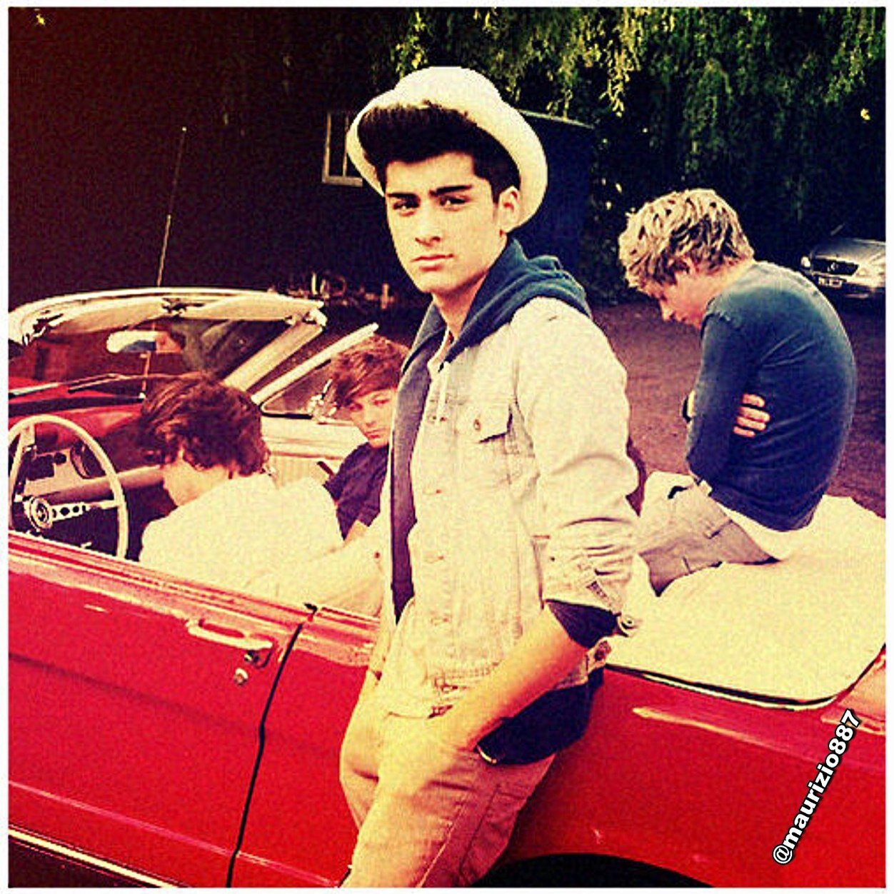 maria_chezy999's profile picture. Directioner Indonesia | @onedirection || just close your eyes and enjoy the roller coaster that is life :) x