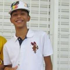 Garoto louco pela vida e por Michael Jackson simples d+ e gosta de novas amizades reconheço meus amigos e eles sao + que especiais