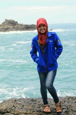 Geologist | @euhedral2011 | @SC_MGEI_UNSOED