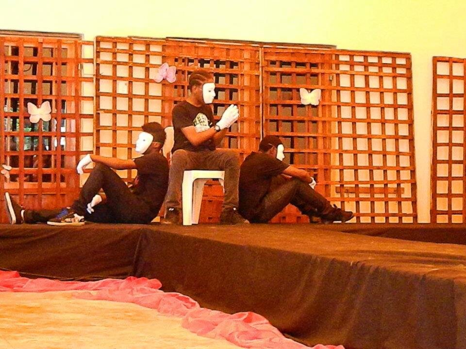 ElmoKanda's profile picture. Break Dancer♬I'm Epic uhm slightly CrAzY~(o.o)~I'm how you say......French ;) I think I'm cool (¤_¤ ; ) account #2