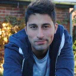 Journalist på Ekstra Bladet. Er svært glad for italiensk fodbold og mit elskede Juve. Tweeter om alt fra #dkpol til sport. Kontakt: daat@eb.dk