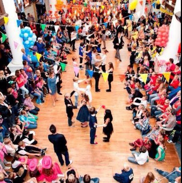 Maatgevend voor Friesland sinds 1982. Latin & Ballroom dansen in Leeuwarden.