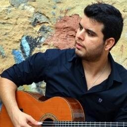 Cantor, Compositor e Multi-instrumentista