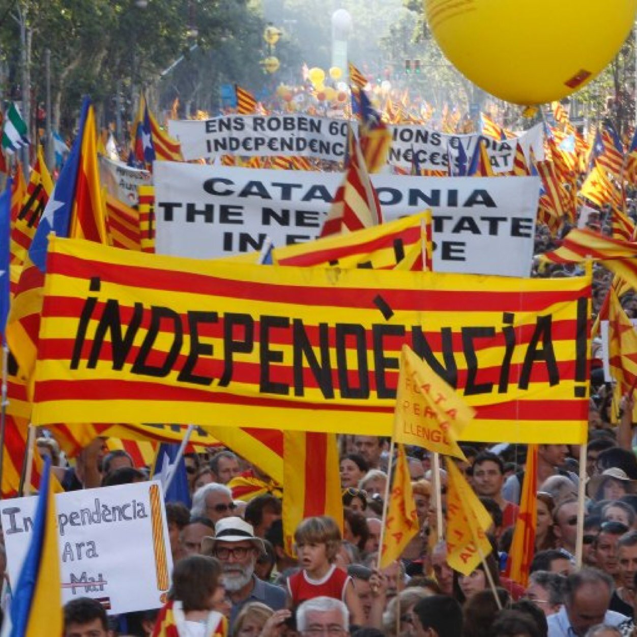CatalansPaisos_'s profile picture. Antifa, independentista, feminista♀. CATALONIA IS NOT SPAIN!!!