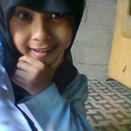 srydwiindriyani's profile picture. i like music