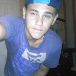 55racio's profile picture. Tirei o dia pra zuua,me intorpecer,viajar,so pensar em vc Vvz