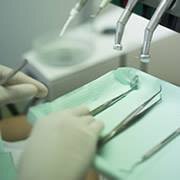 Lo studio Bazzoli Mainetti Treccani unisce le diverse competenze odontoiatriche in una realtà professionale.