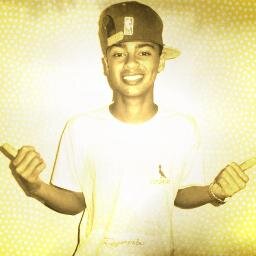 Nice to meet you, I'm a singer of Brazilian funk called Mc Play. Look...http://t.co/lM2dfhfEEW