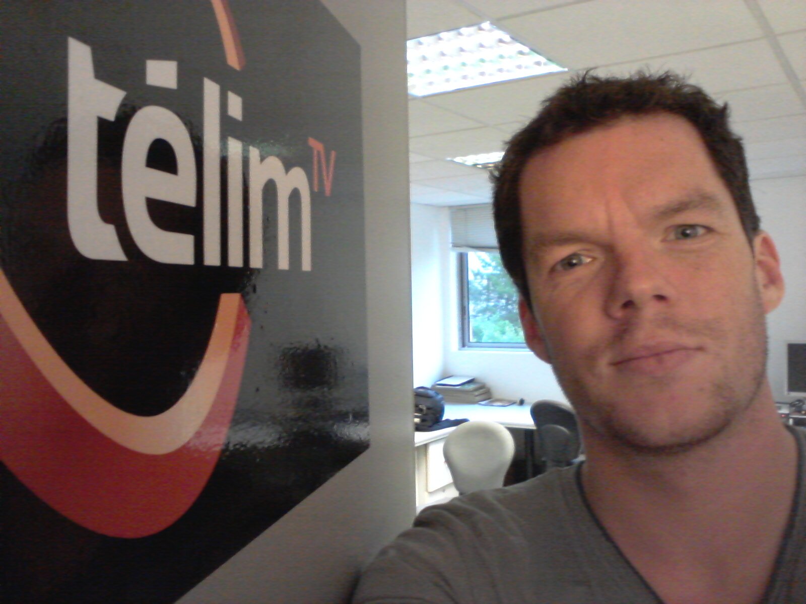 Ldurusquec's profile picture. Journaliste, caméraman, monteur, présentateur... et je fais aussi le café...