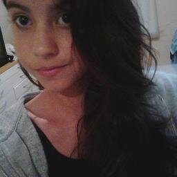 Amo pizza, sagas como PJO, HDO , Harry Potter *-*, ROCK N' ROLL o/. Face :https://t.co/kPlpFyex9W