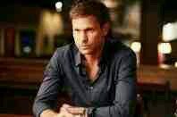 hey i am alaric saltzman i am frinds with damon he is cool /single rp 21+ H:on/