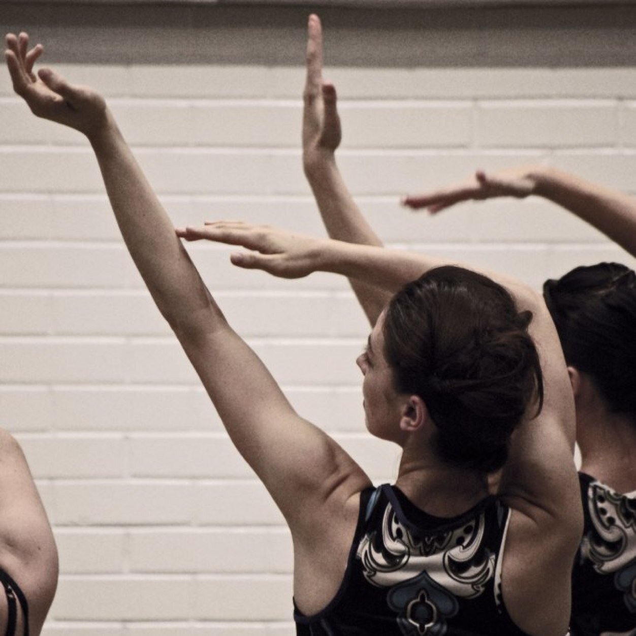 FRESH is an artist led initiative based in the North East, designed for artists to share and discuss new dance work.