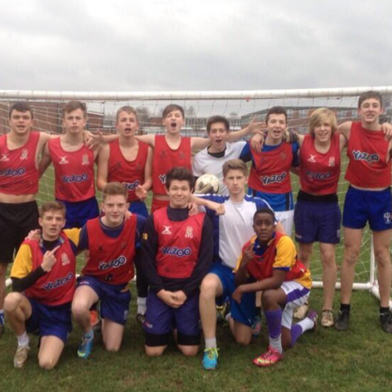 Ishmealjewtrans's profile picture. Blood doesn't show on a red kit