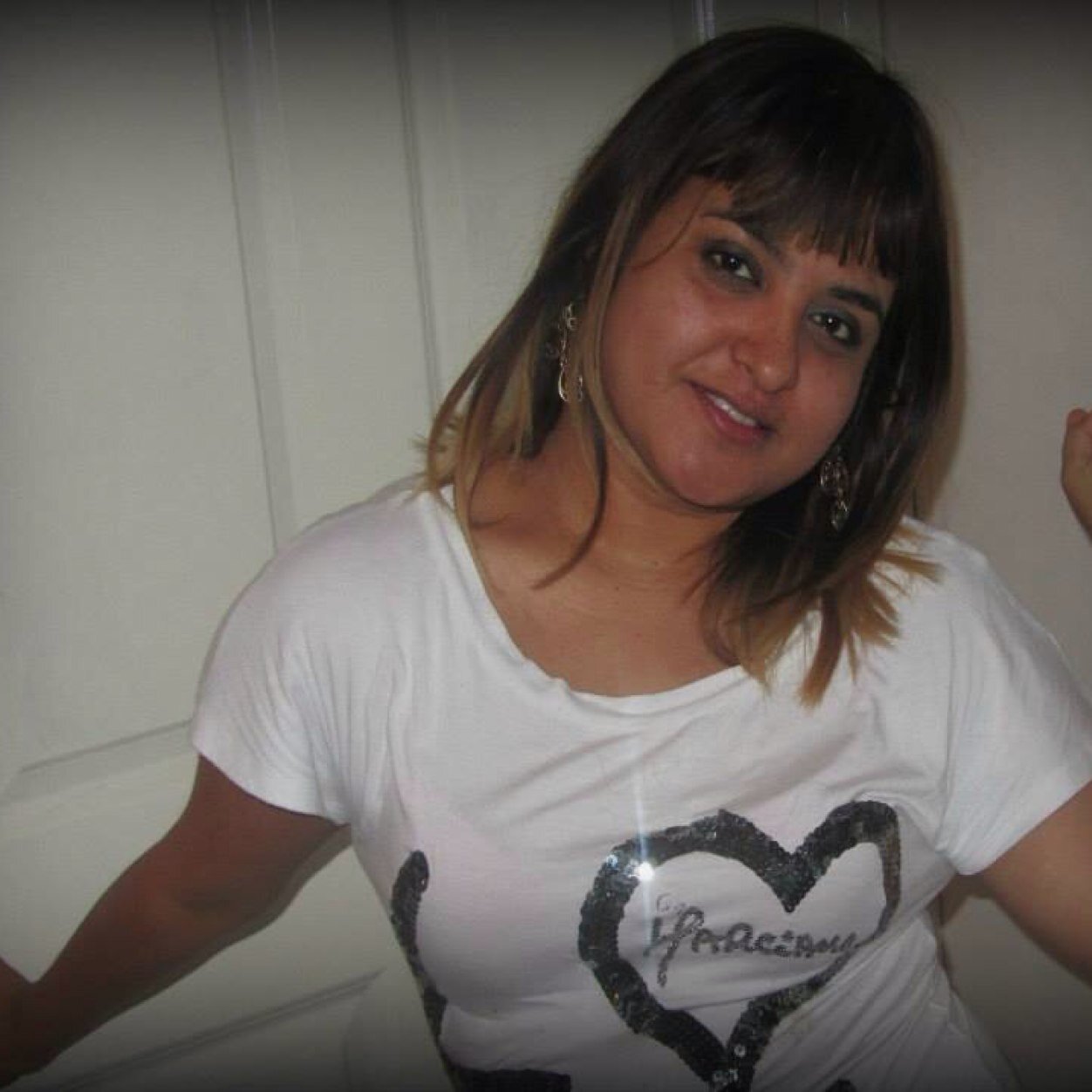 SOY UNA CHICA QUE LE PONE PASION A TODAS LAS COSAS QUE HACE, QUE AMA LA LECTURA, AMO A CORTAZAR, BENEDETTI, VELASCO....