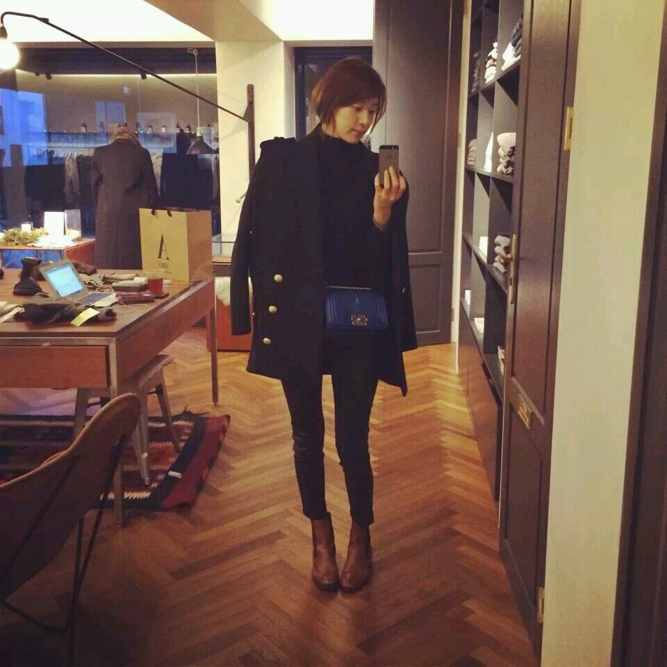 [840629] 배우 #한지혜 봇 / I am NOT REAL Han Ji Hye. She is facebook user. / 130123~ / 접률 뜸해 죄송합니다.
