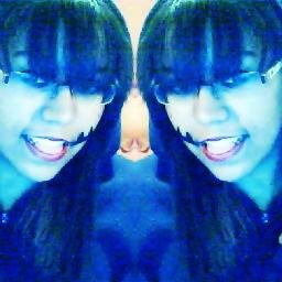 Pareço legal,,,,mas eu sou mesmo  me ame u.ú