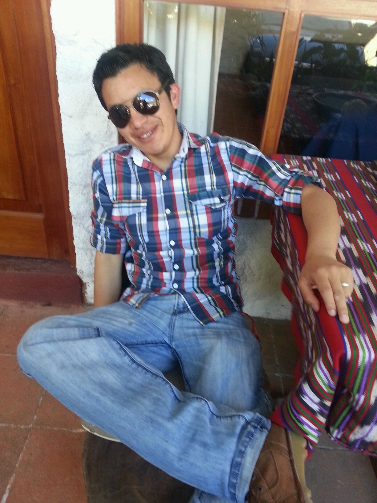 eddu_miranda's profile picture. descubrir nuevos mundos en los libros, viajar con la música de pink floyd, the beatles, led zepelin, joplin. etc.