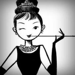Prefiro gente que fica bonita aos poucos, que chega e você não percebe, que conquista sem querer, e te ganha com o tempo.